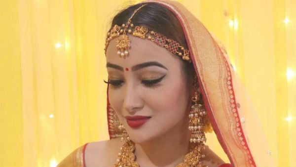 അമ്മയും എത്തി