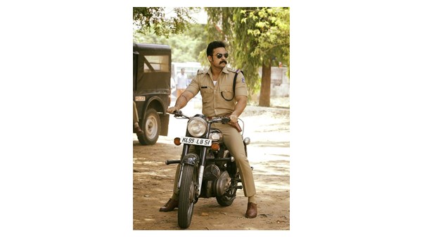  ടൊവിനോയുടെ മാസ്സ് അവതാരം