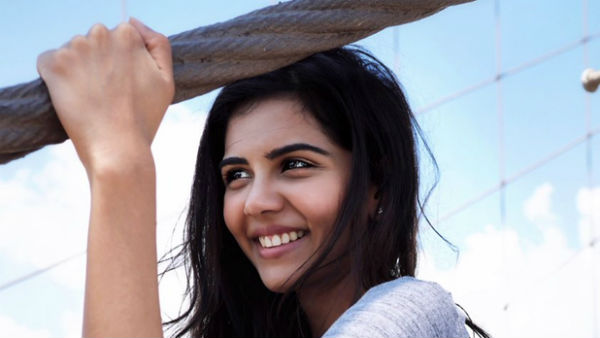 ആവശ്യപ്പെട്ട  വേഷം