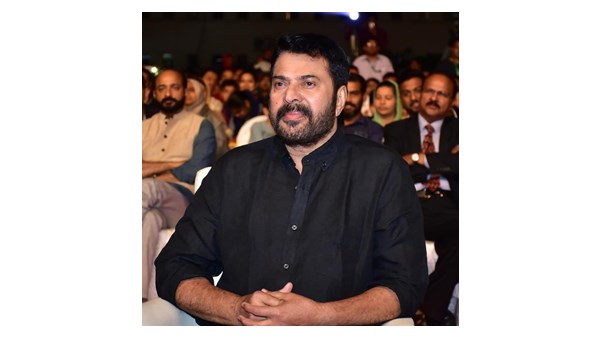 മമ്മൂട്ടിയുടെ ആക്ഷന്