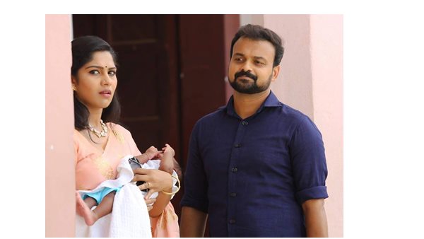 കുട്ടനാടന്‍ മാര്‍പാപ്പയിലെ പരിചയം