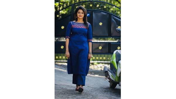 മലയാളത്തിലാണെങ്കിലും തമിഴിലാണെങ്കിലും പ്രിയങ്ക വളരെ അധികം സെലക്ടീവാണല്ലോ. എങ്ങിനെയാണ് ഒരു സിനിമ തിരഞ്ഞെടുക്കുന്നത്?