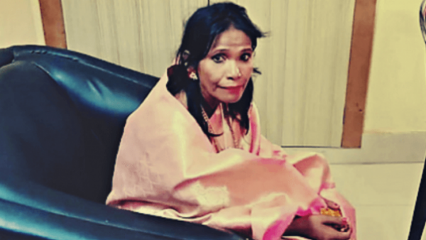  മാതാപിതാക്കളിൽ നിന്ന് വേർപ്പെട്ടു