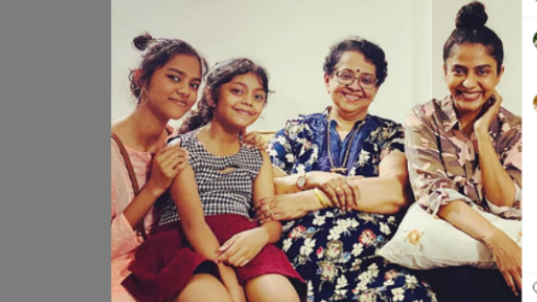 അമ്മയ്‌ക്കൊപ്പം ഡിന്നര്‍