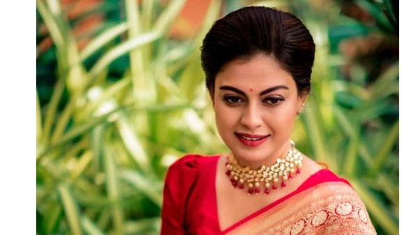  സൂര്യ ആരാധികയായ അനുശ്രീ 