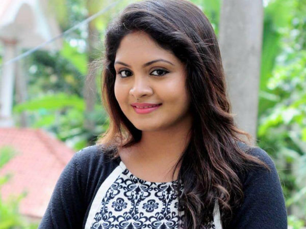 ടെലിവിഷനിലെ പരിപാടികള്‍ കണ്ട്