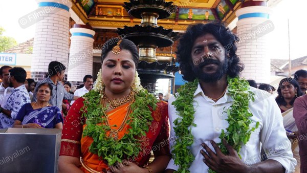 സ്‌നേഹയും ശ്രീകുമാറും വിവാഹിതരായി 