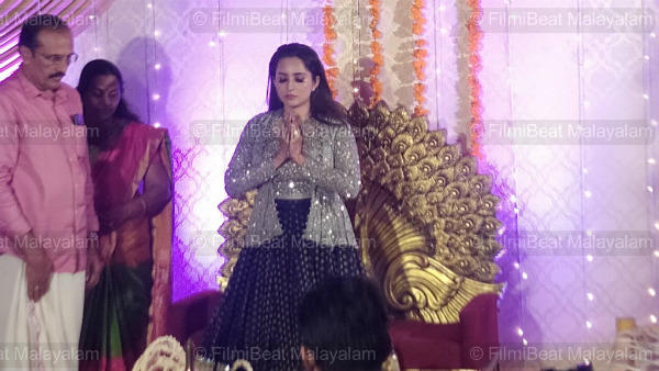 ഭാമയുടെ മെഹന്ദി കല്യാണം 