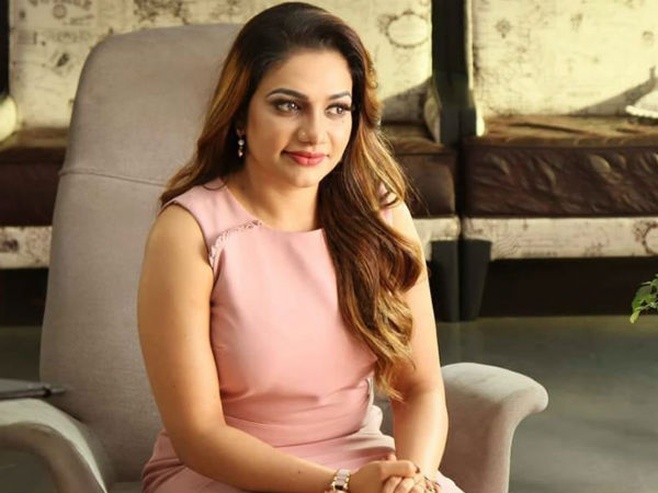 ഒരിക്കല് ഫ്ളൈറ്റ് യാത്രയ്ക്കിടെ