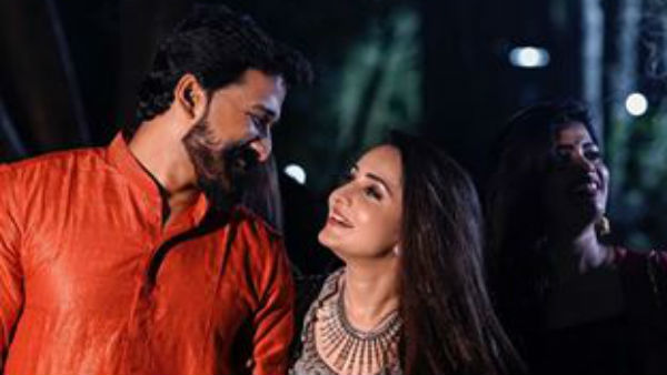 നിവേദ്യത്തിലൂടെ സിനിമയിലേക്ക്