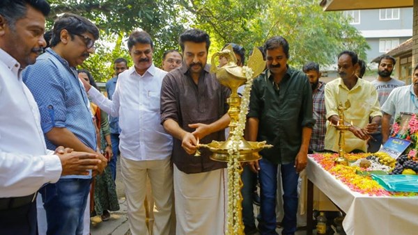 മമ്മൂട്ടി-മഞ്ജു വാര്യര്‍ സിനിമ തുടങ്ങി