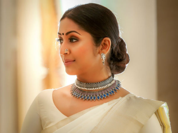 ശക്തമാര്‍ന്നൊരു