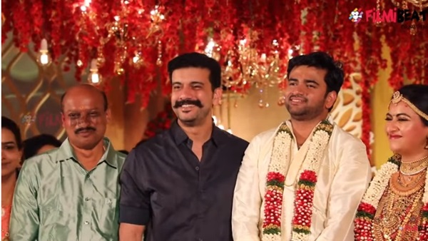 കുടുംബത്തിലെ ആദ്യ വിവാഹമാണ് നടന്നത്.