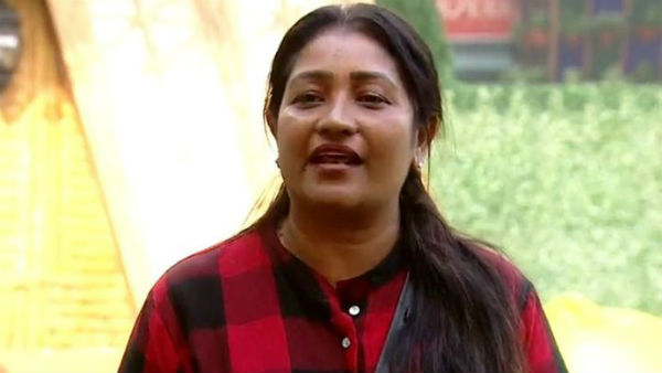 തുടങ്ങിയത് തെസ്നിഖാൻ