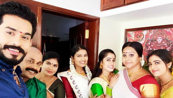 രേഖ രതീഷിനൊപ്പം