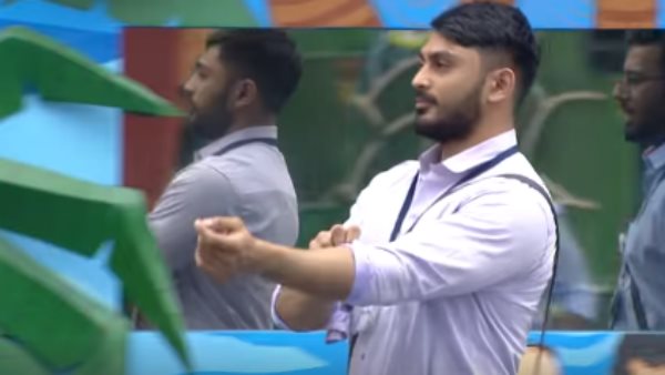 പവനും അലക്‌സാന്‍ഡ്രയും