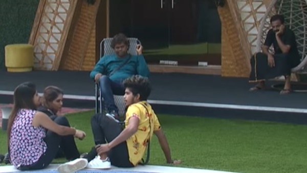 ഇത് കേട്ട്