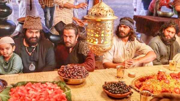   ഹോളിവുഡ് ചിത്രങ്ങൾ  പോലെ 