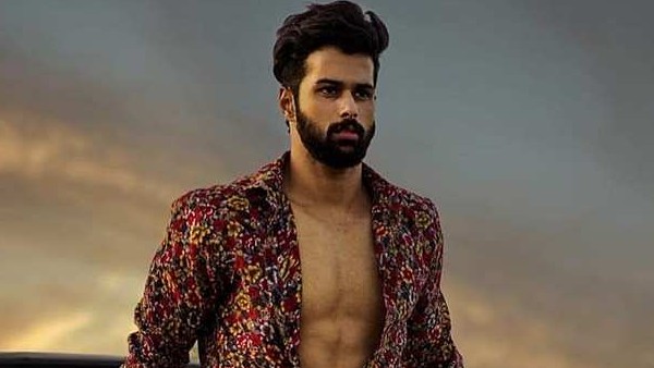     അടുപ്പത്തിലാണ്