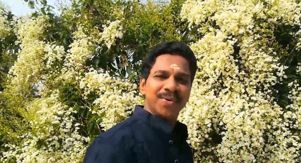      നാലു മണിക്കുളള  ട്രെയിൻ