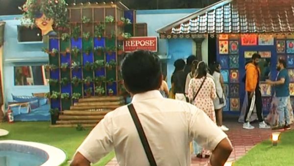 യാത്ര പറച്ചിൽ