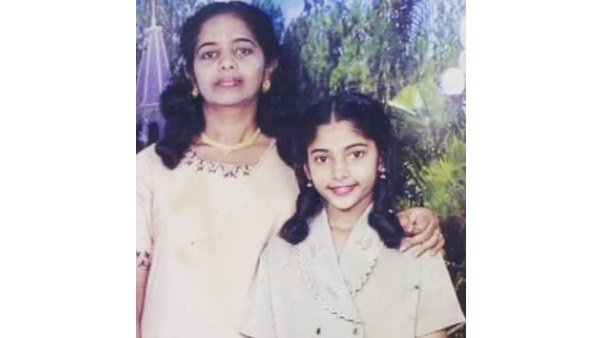 നടിമാരുടെ ആശംസകള്‍  