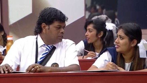  എന്താണ്  പൊളിറ്റിക്സ്