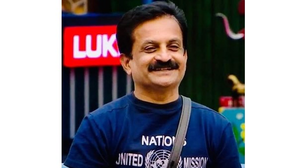 ബിഗ് ബോസിന് ആദാരഞ്ജലി പറഞ്ഞ് ഫാന്‍സ് 