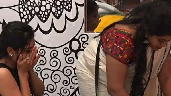 പൊട്ടിക്കരഞ്ഞ്   ആര്യ‌