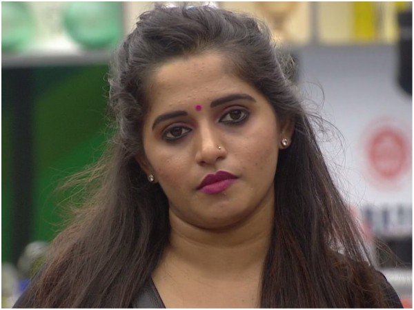 എല്ലാവരും തിരക്കിലാണ്