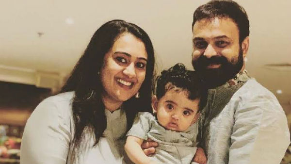 വിവാഹ വാര്‍ഷിക മാസത്തില്‍