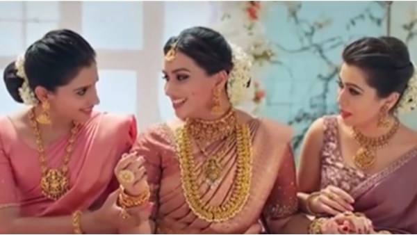 മാളവികയുടെ പോസ്റ്റ് 