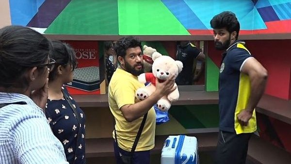 ടോംബ് റൈഡര്‍ മുതല്‍ 