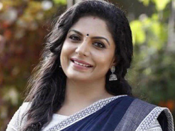 ഞാന്‍ ലോക കേരള സഭാംഗം 