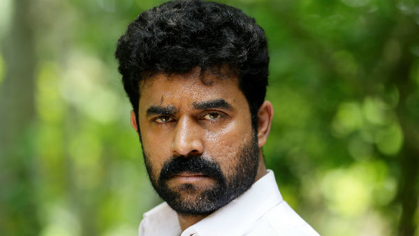 ഞങ്ങളെ ആശ്രയിച്ച്
