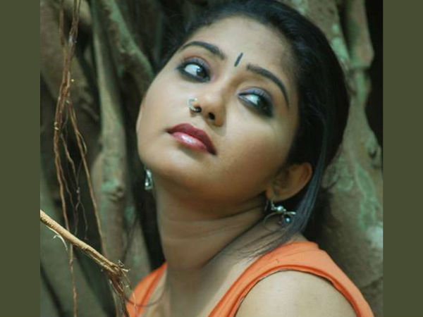 എന്ന് വച്ച് നേരെ