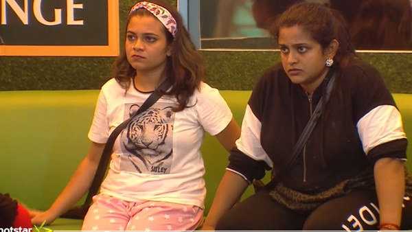  വീണ നായര്‍ പറയുന്നു 