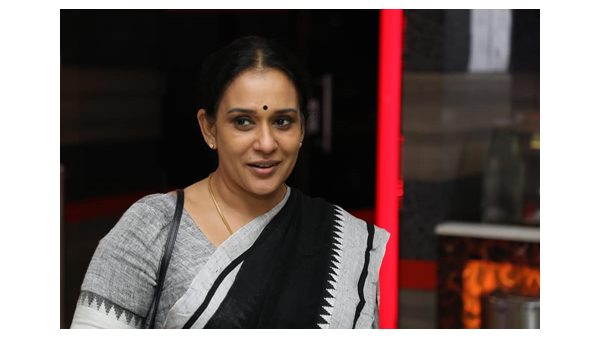 അവളാണെങ്കില്‍