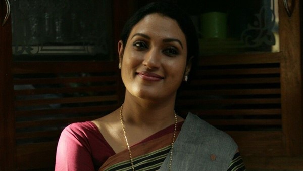 ഓംശാന്തി ഓശാന പോലുള്ള വിജയ്ച്ച സിനിമകളില്‍ നായികയുടെ അമ്മയായി അഭിനയിച്ച നടിയ്ക്ക് ഇത്തരമൊരു അവസ്ഥയോ എന്ന് ആളുകള്‍ ചിന്തിക്കുന്നുണ്ടാവും?