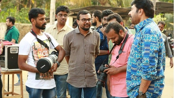 പക്ഷേ എന്തോ