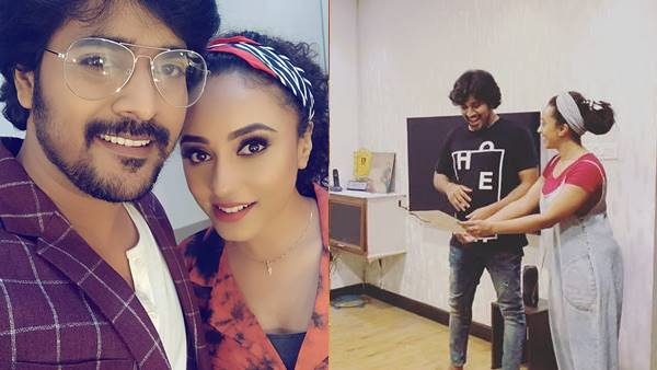 കാത്തിരിക്കുന്നു