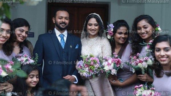 നടി മിയ ജോര്‍ജ് വിവാഹിതയായി