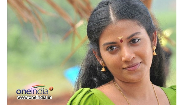 വിശേഷങ്ങളുമായി ശിവദയും ഭര്‍ത്താവും 