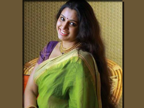 അച്ഛന്‍ തന്നെ കൈനീട്ടം