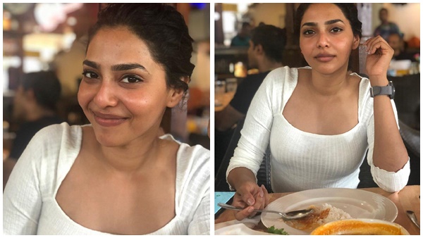 സിമ്പിൾ ലുക്കിൽ