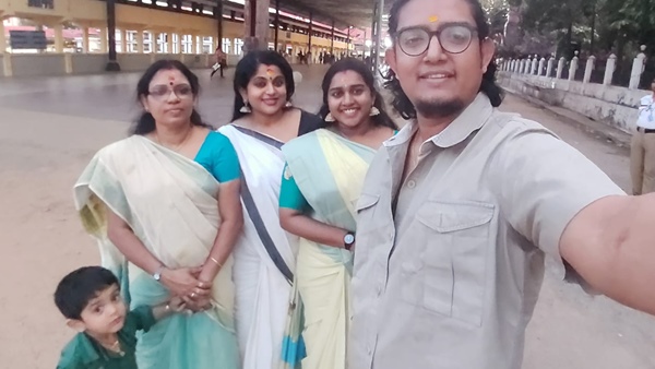  അമ്മായിയമ്മയെ കുറിച്ച് വീണ