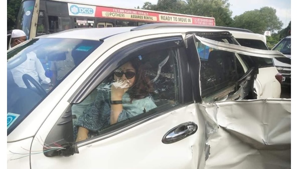  അപകടത്തെ കുറിച്ച് ഖുശ്ബു 