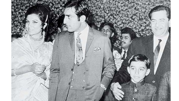 പ്രണയകഥ പറഞ്ഞ് സെയിഫിന്റെ അമ്മ 