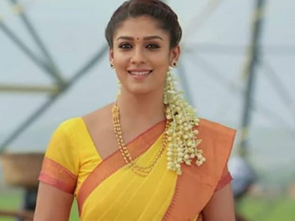 ഇവിടെ എന്റെ അടുത്ത്