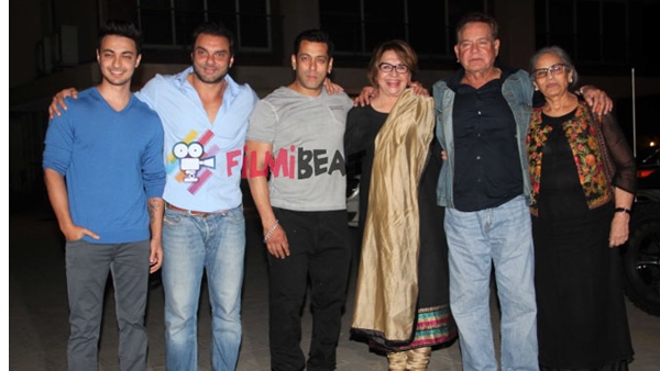 പ്രണയത്തെ കുറിച്ച് ഹെലന്‍ 